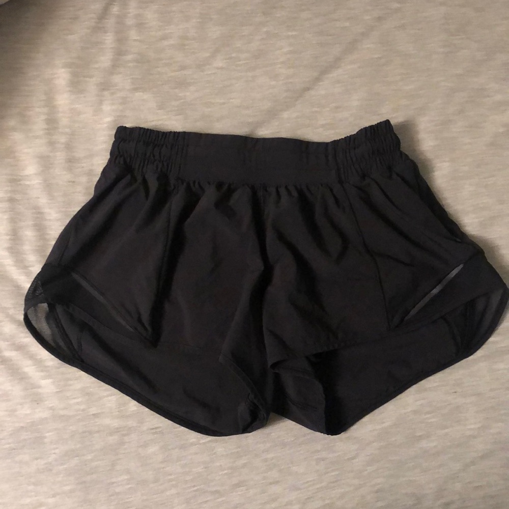 Black Lululemon hotty hot shorts